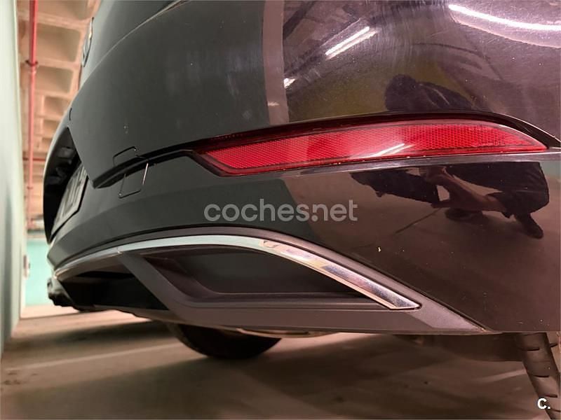 Usado VW Golf VII Advance 125 CV (91 kW) 2018 Negro Berlina