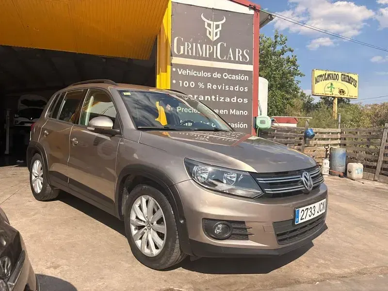 Usado VW Tiguan 110 CV (80 kW) 2015 Gris / plata SUV