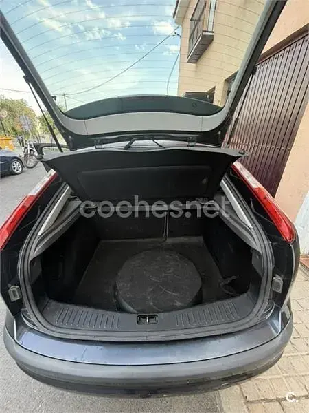 Usado Ford Focus Titanium 117 CV (86 kW) 2017 Gris / plata Berlina