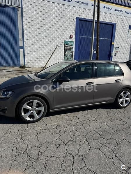 Usado VW Golf VII Advance 150 HP (110 kW) 2014 Cinzento Sedan