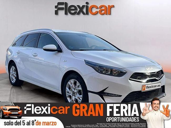 Usado Kia Ceed 120 CV (88 kW) 2022 Blanco Utilitario