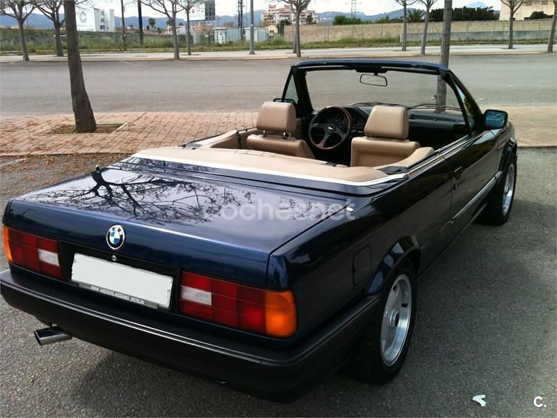Usado BMW 318 Cabriolet 115 CV (84 kW) 1992 Azul Descapotable