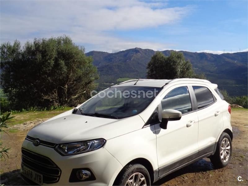 Usado Ford Ecosport Titanium 112 CV (82 kW) 2017 Blanco SUV