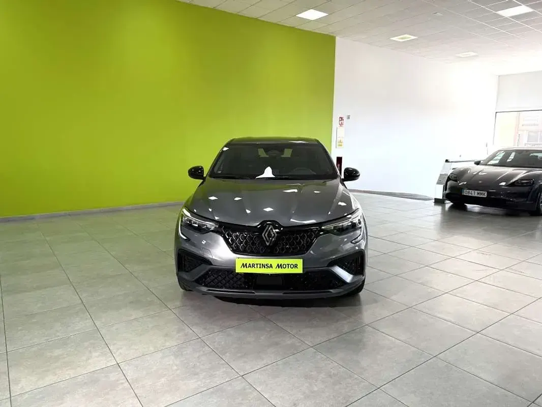 Usado Renault Arkana Esprit Alpine 143 CV (105 kW) 2025 Gris SUV
