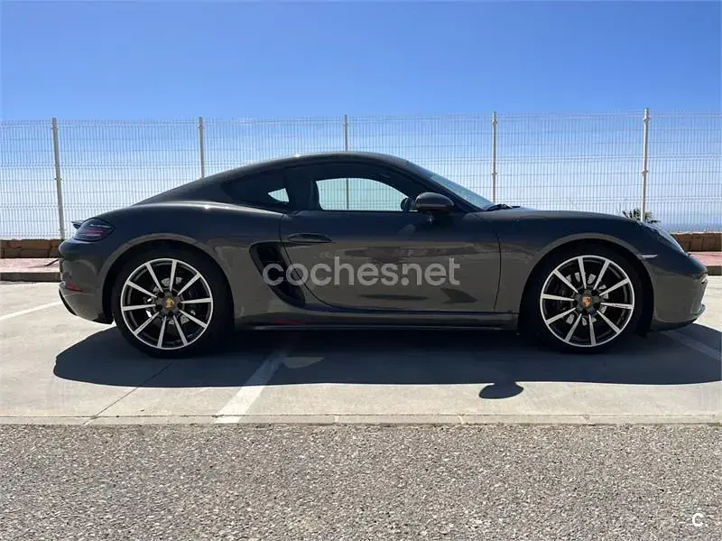Usado Porsche 718 Cayman 300 CV (220 kW) 2017 Gris / plata Coupe