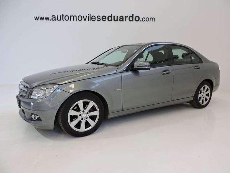 Usado Mercedes C180 156 CV (114 kW) 2010 Gris Berlina