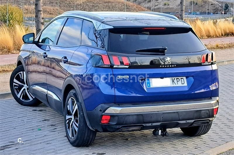 Usado Peugeot 3008 Allure 130 CV (95 kW) 2018 Azul SUV