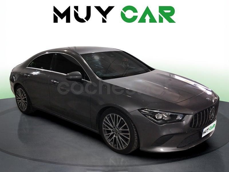 Usado Mercedes CLA200 163 CV (119 kW) 2019 Gris / plata Berlina