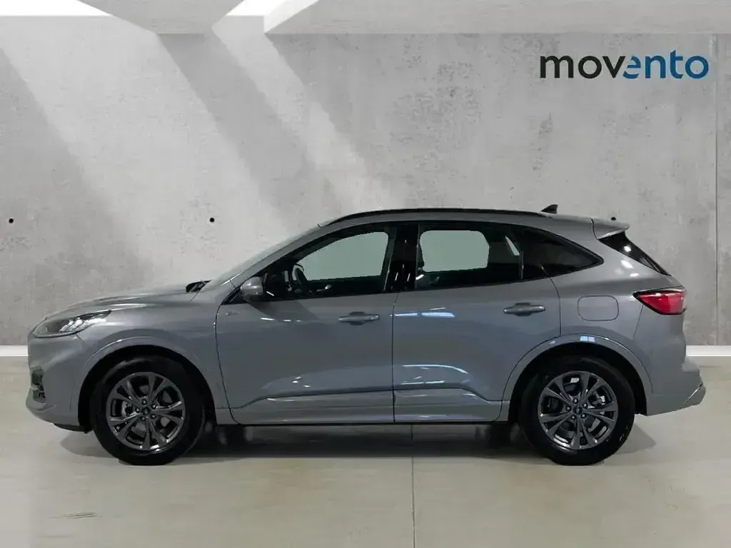 Usado Ford Kuga ST-Line 190 HP (139 kW) 2023 Cinzento SUV