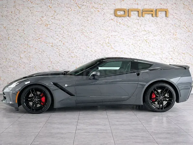 Usado Chevrolet Corvette Stingray 450 CV (330 kW) 2014 Gris / plata Coupe