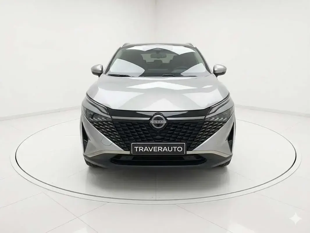 Usado Nissan Qashqai N-Connecta 140 CV (102 kW) 2025 Gris SUV