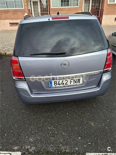 Usado Opel Zafira Cosmo 120 CV (88 kW) 2007 Gris / plata Monovolumen