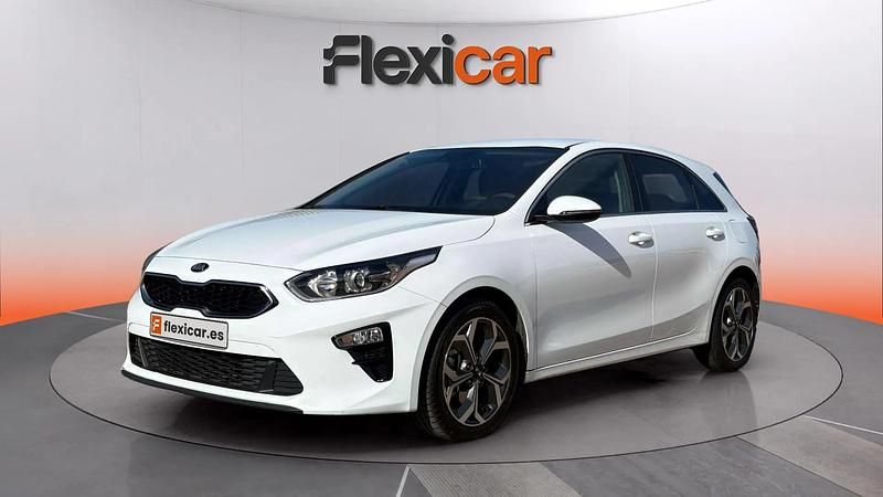 Usado Kia Ceed 136 CV (100 kW) 2021 Blanco Utilitario