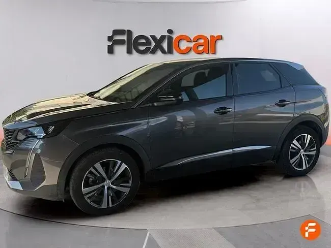 Usado Peugeot 3008 Allure 130 CV (95 kW) 2024 Gris SUV