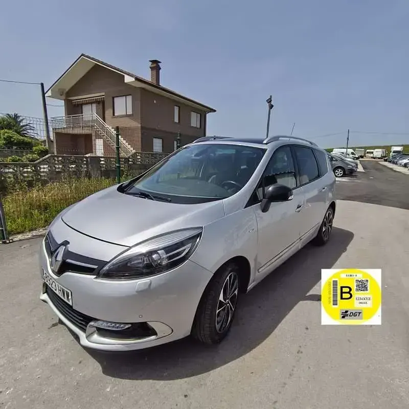 Usado Renault Scenic E-Tech LIMITED 131 CV (96 kW) 2014 Gris Monovolumen