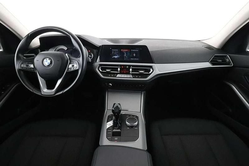 Negro Usado 2019 BMW 318 Comfort Edition Berlina | 21.713 € (Buen precio) - Imagen 1/4