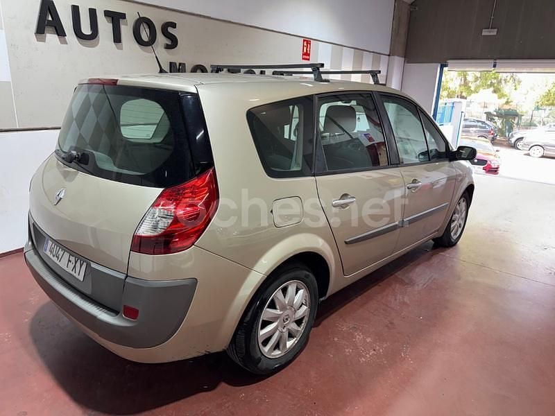 Usado Renault Grand Scénic II Dynamique 130 CV (95 kW) 2007 Beige Monovolumen