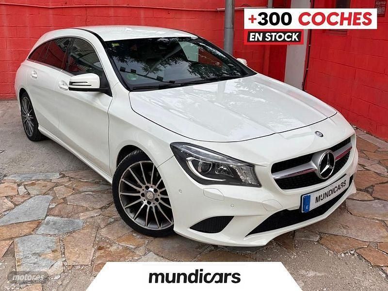 Blanco Usado 2016 Mercedes CLA220 Shooting Brake Familiar | 20.790 € (Precio justo) - Imagen 1/4