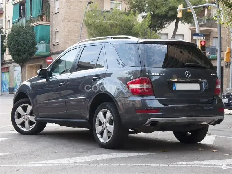 Usado Mercedes ML350 224 CV (164 kW) 2010 Gris / plata SUV