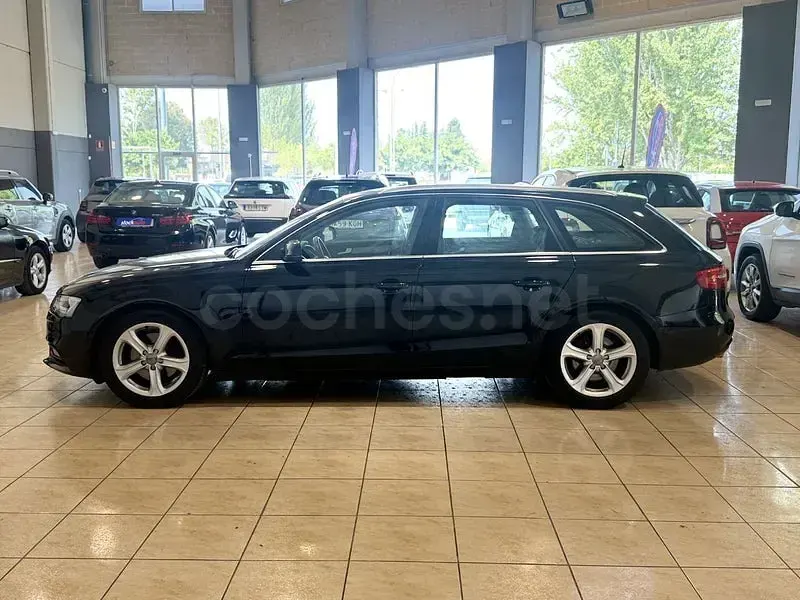 Usado Audi A4 177 CV (130 kW) 2013 Negro Familiar