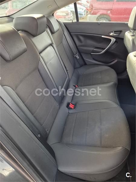 Usado Opel Insignia Sport 160 CV (117 kW) 2009 Gris / plata Berlina