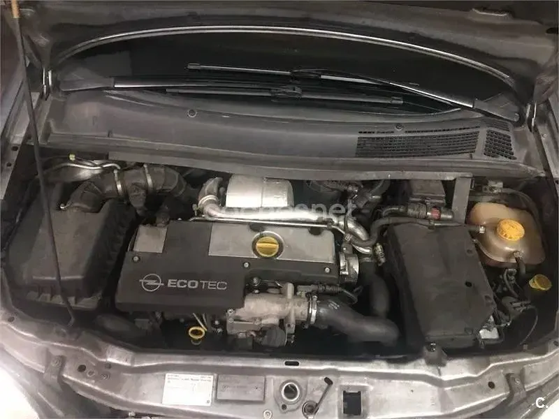 Usado Opel Zafira 125 CV (91 kW) 2003 Gris / plata Monovolumen