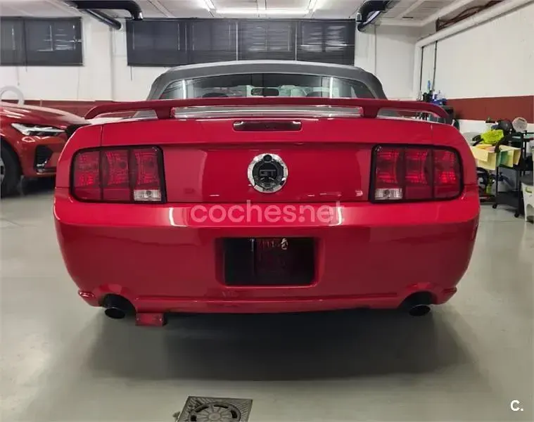 Usado Ford Mustang GT 314 CV (230 kW) 2015 Rojo Descapotable
