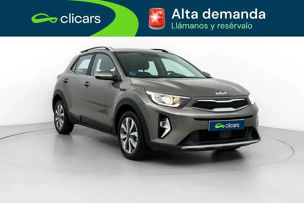 Usado Kia Stonic 120 CV (88 kW) 2023 Verde SUV