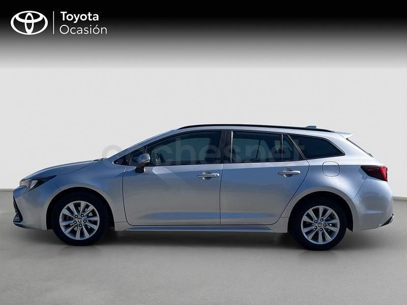 Usado Toyota Corolla Active 140 CV (102 kW) 2025 Gris / plata Familiar