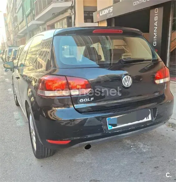 Usado VW Golf VI Sport 105 CV (77 kW) 2010 Negro Utilitario