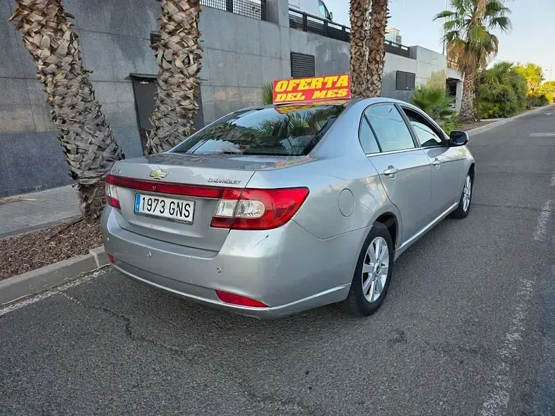 Usado Chevrolet Epica LT 150 CV (110 kW) 2009 Gris / plata Berlina