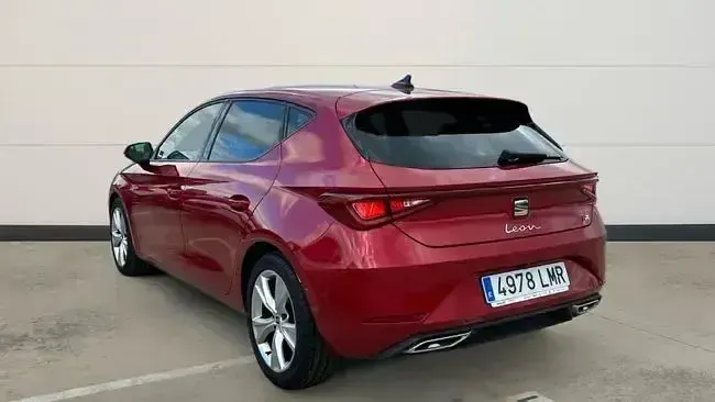 Usado Seat Leon FR 150 CV (110 kW) 2021 Rojo Berlina