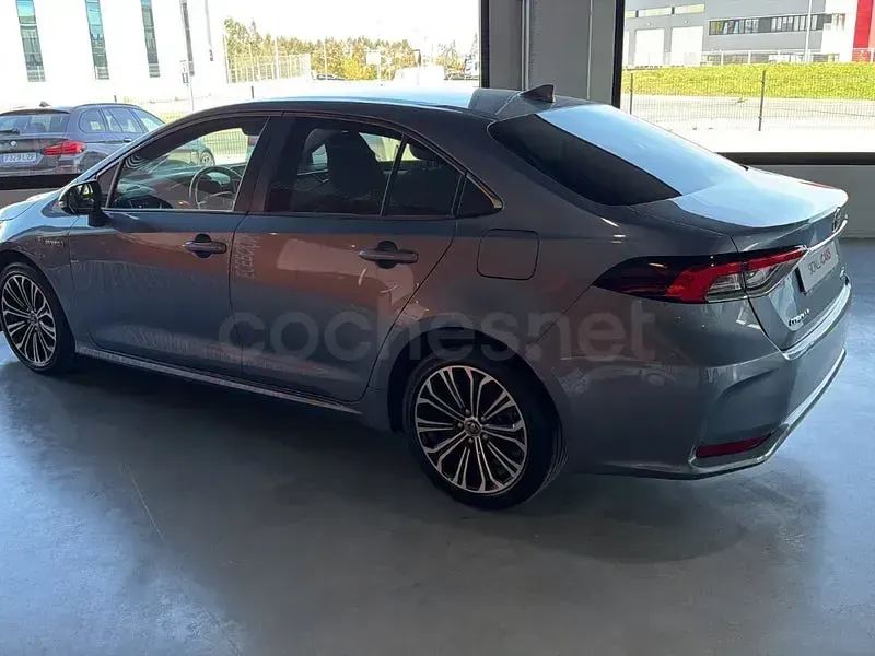 Usado Toyota Corolla Style 122 CV (89 kW) 2021 Azul Berlina