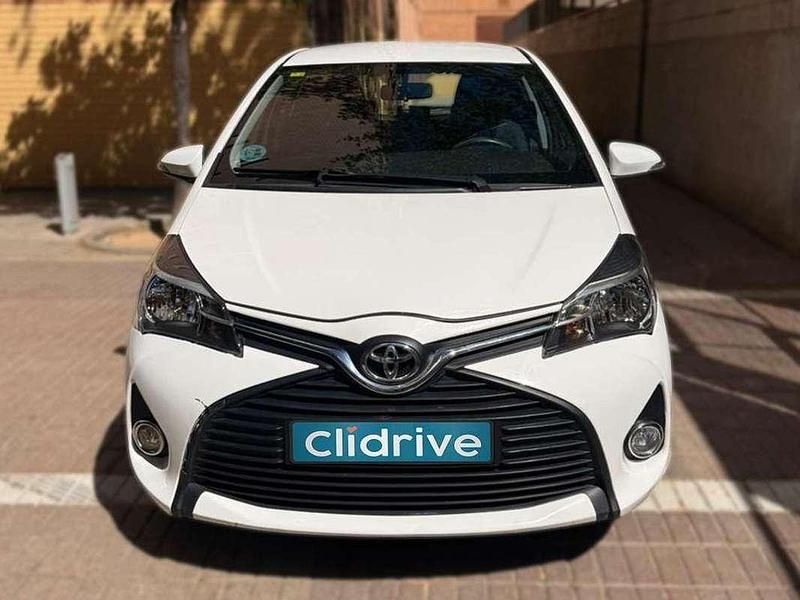 Usado Toyota Yaris Active 69 CV (50 kW) 2016 Blanco Utilitario