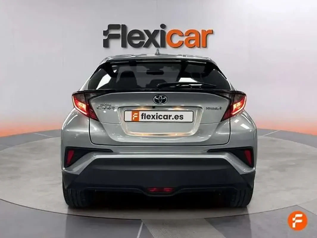 Usado Toyota C-HR Active 140 CV (102 kW) 2023 Gris SUV