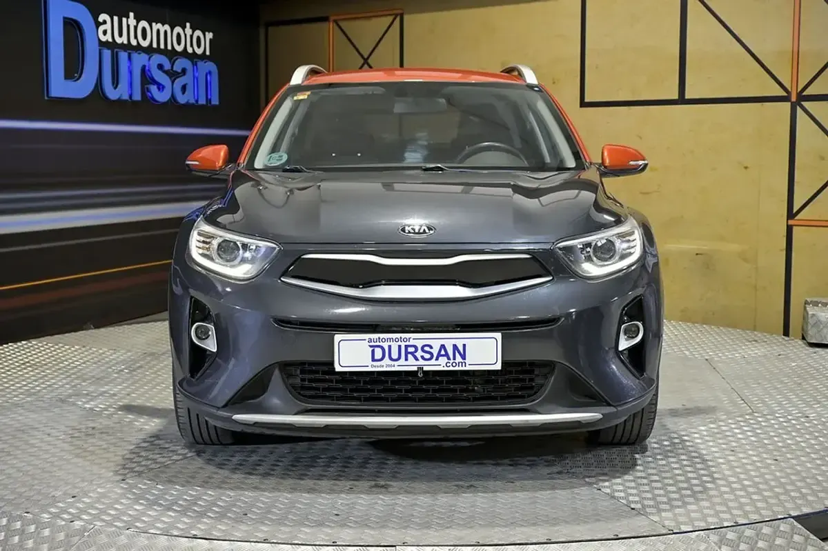Usado Kia Stonic 110 CV (80 kW) 2018 Gris SUV