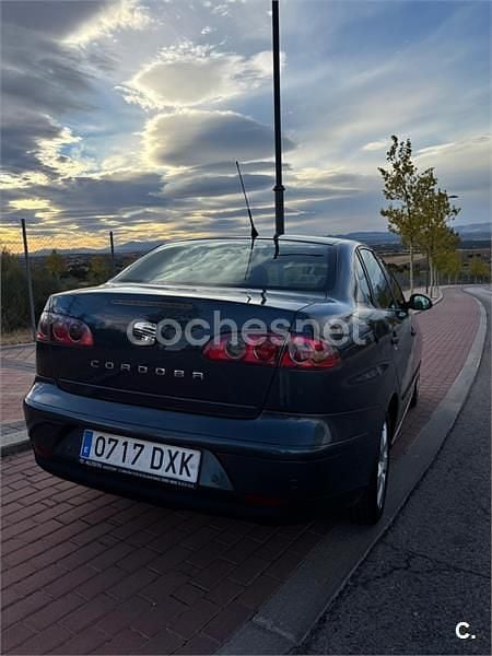 Gris / plata Usado 2006 Seat Cordoba Berlina | 3900 € (Precio justo) - Imagen 1/4