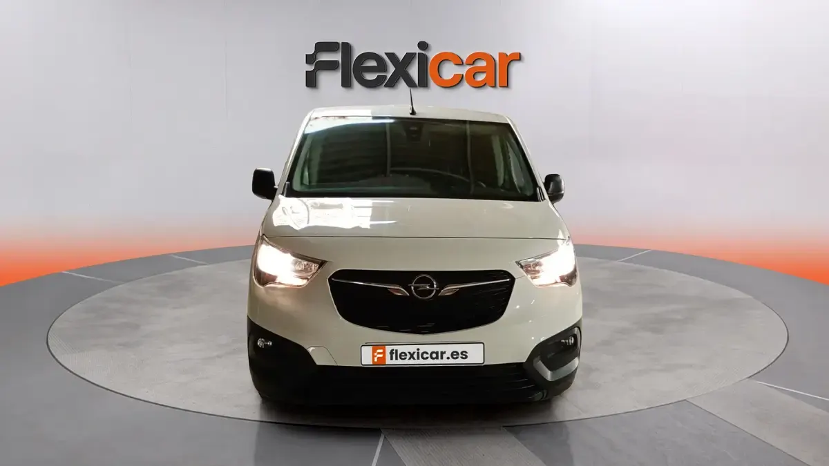 Usado Opel Combo Edition+ 102 CV (75 kW) 2021 Blanco Monovolumen