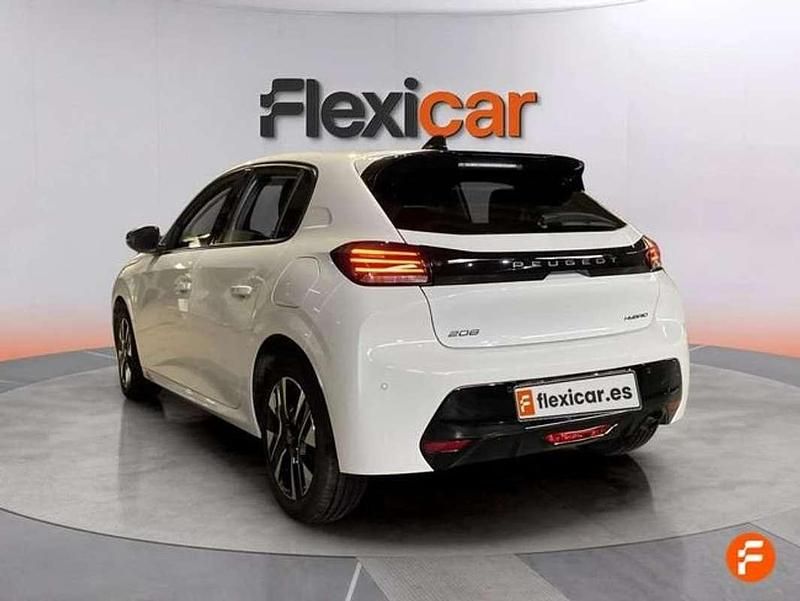 Usado Peugeot 208 Allure 110 CV (80 kW) 2025 Blanco Utilitario