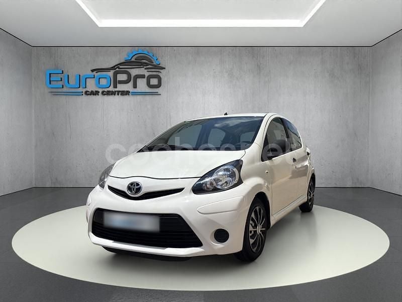 Blanco Usado 2014 Toyota Aygo Live Utilitario | 6500 € (Precio justo) - Imagen 1/4