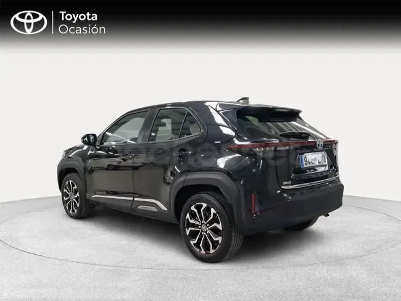Usado Toyota Yaris Cross Active 116 CV (85 kW) 2022 Negro SUV