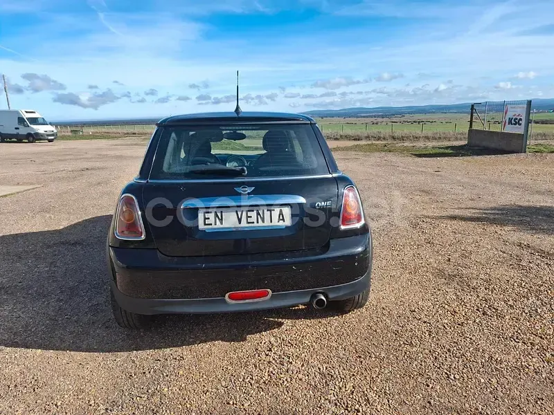 Usado Mini ONE 95 CV (69 kW) 2009 Negro Utilitario