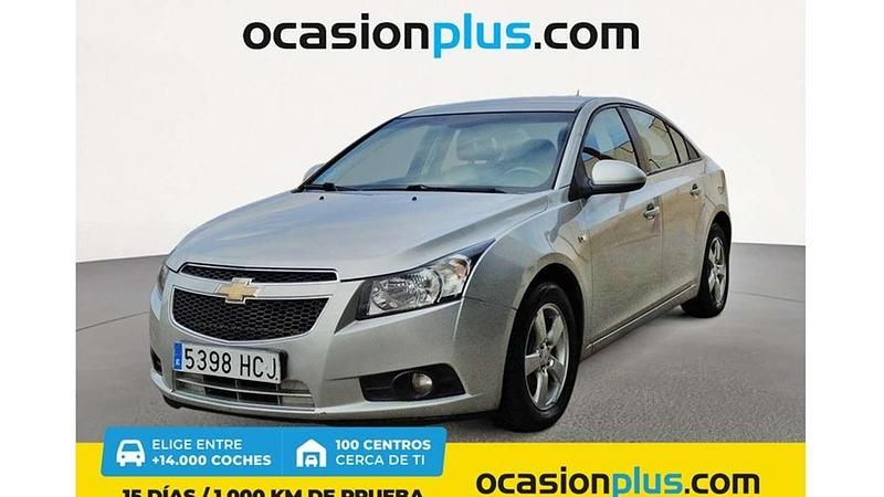 Plateado Usado 2011 Chevrolet Cruze LS Utilitario | 4700 € (Precio justo) - Imagen 1/4