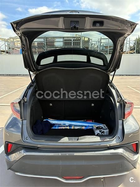 Usado Toyota C-HR Plus 122 CV (89 kW) 2018 Gris / plata SUV