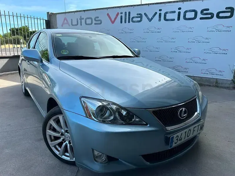 Usado Lexus IS220d Sport Line 177 CV (130 kW) 2007 Azul Berlina