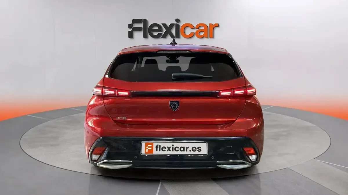 Usado Peugeot 308 Allure 130 CV (95 kW) 2024 Rojo Berlina