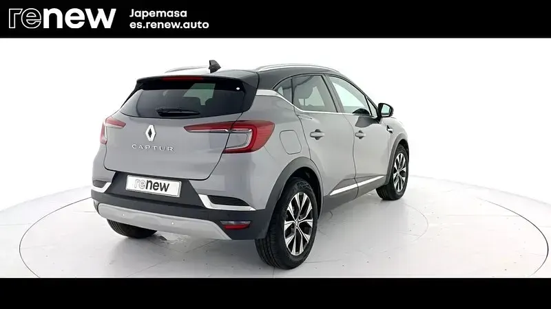 Usado Renault Captur Techno 140 CV (102 kW) 2023 Gris SUV