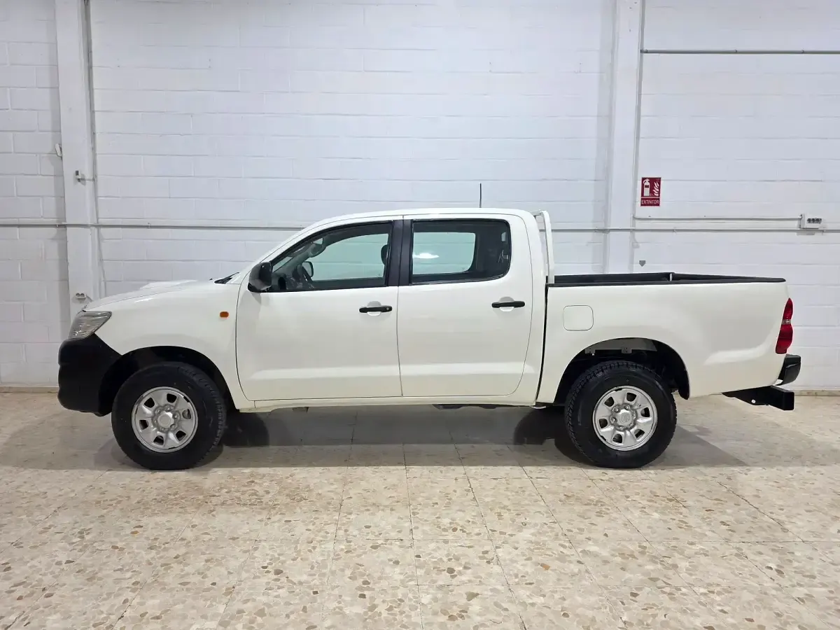 Usado Toyota HiLux 144 CV (105 kW) 2012 Blanco Pickup/Camioneta