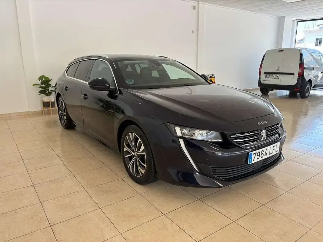 Usado Peugeot 508 SW Allure 131 CV (96 kW) 2020 Azul Familiar