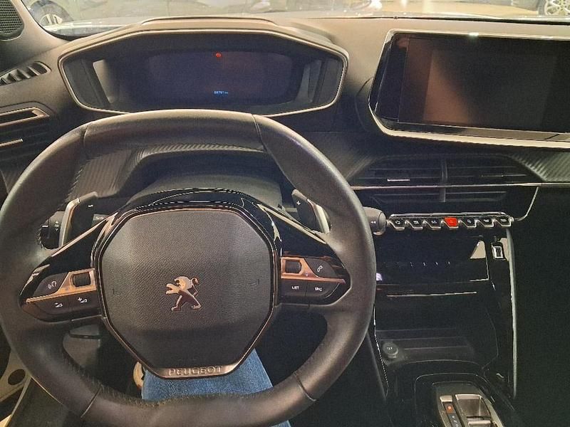 Usado Peugeot 2008 Allure 130 CV (95 kW) 2022 Otro SUV